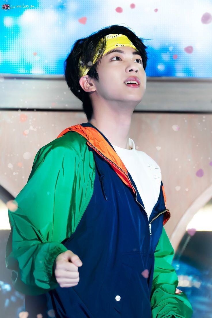 𝙎𝙚𝙤𝙠𝙟𝙞𝙣 𝙬𝙞𝙩𝙝 𝙗𝙖𝙣𝙙𝙖𝙣𝙖 𝙖 𝙣𝙚𝙘𝙚𝙨𝙨𝙖𝙧𝙮 𝙩𝙝𝙧𝙚𝙖𝙙; @BTS_twt