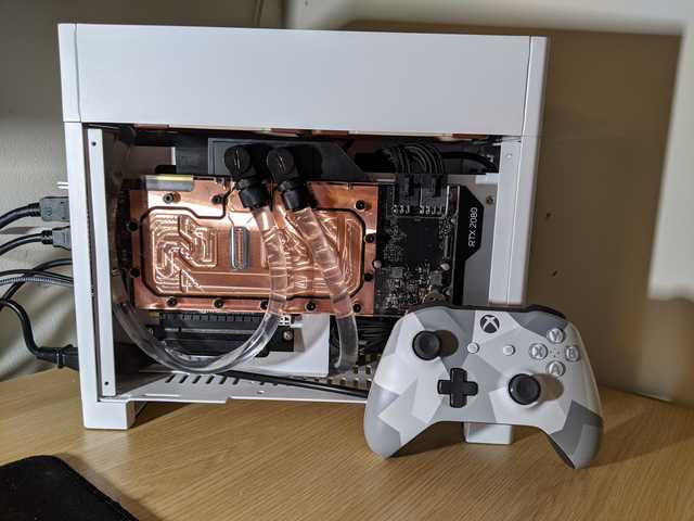 nouvolo_tech's tweet image. More Steck awesomeness🔥. Not hard line tubing but still great effort.👏
#sffpc #custompcs #watercoolingpc