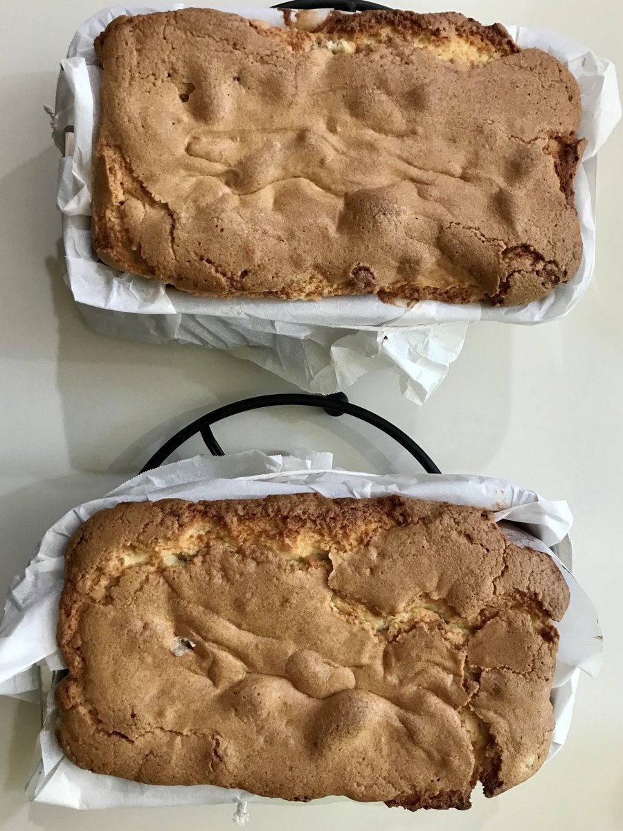 Evlogimnos1's tweet photo. 🍞 blueberry, cream cheese poundcake loaf.
#foodie #cake #sweet #Desert #fruit #blueberry #recipes #bake #comfortfood #TuesdayTreat #Tuesday #Cooking #therapy #corona #mamasrecipe #baker #ArtistOnTwitter https://t.co/jCXQX0qrNS