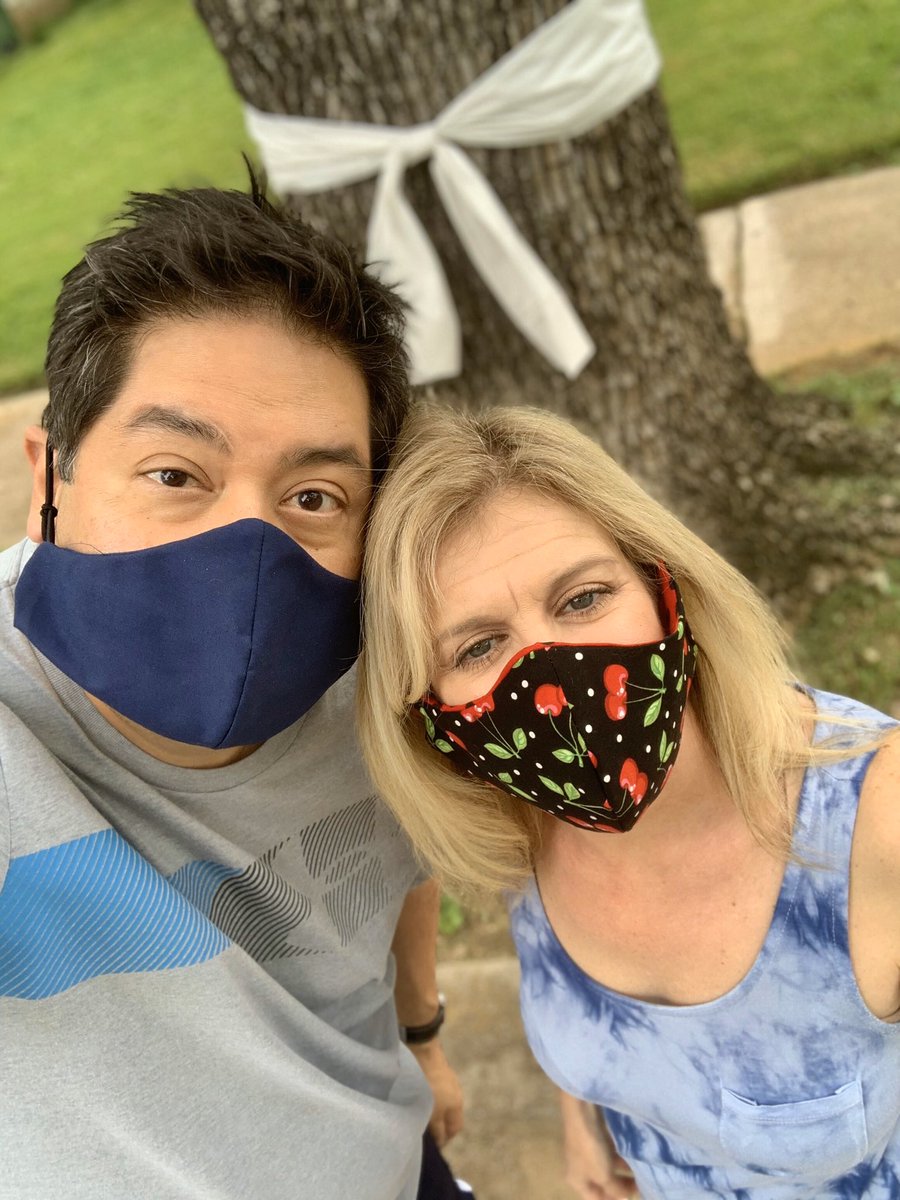 zacgrimaldo's tweet photo. Adding our white ribbon to rally behind the health care workers! #HealthcareHeroes #whiteribbonrally #wfaa https://t.co/xbHJqjGhKq