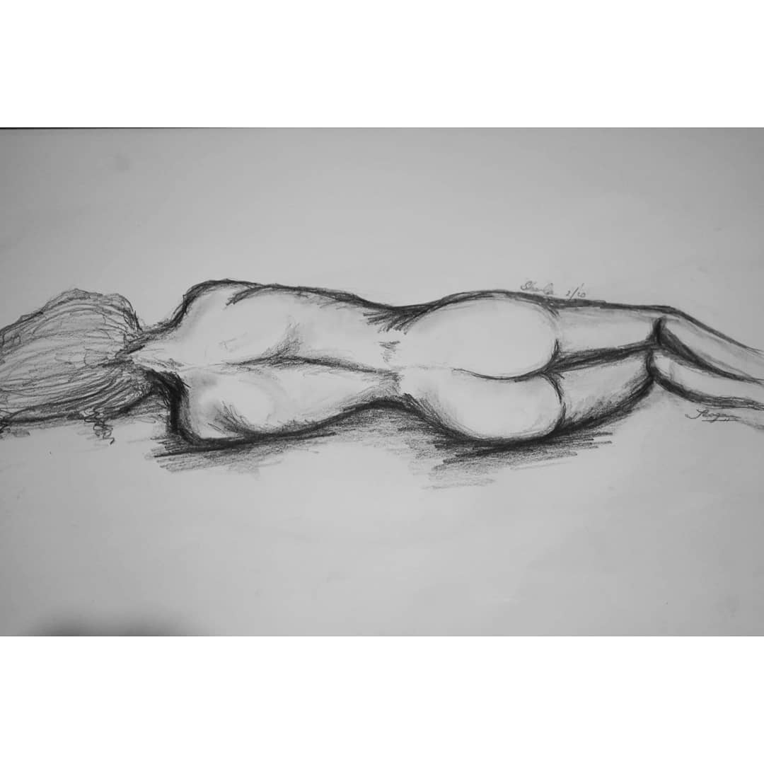 SharlaClynes's tweet photo. These drawings are apart of a wee social experiment for my art.

I had to interpret my models perspective of themselves to create my perspective of their perspective... If any of that makes sense...
.
.
#art #drawing #perpectivesart #femaleform #femaleformart #bodypositivity https://t.co/sLF2SFYMZw