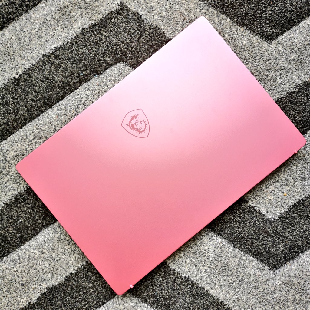 MissDeusGeek's tweet photo. Epic mail call revealed!
I've never been one to love anything pink but HOT DAMN this MSI Rose Pink Prestige 14 is GORGEOUS! 😍😍😍
BUT beauty is also what's on the inside. Can't wait to see how this stacks up performance wise!
#MSIMadeForContentCreators #MSIMadeForGamers https://t.co/2g1ZLRU1tT