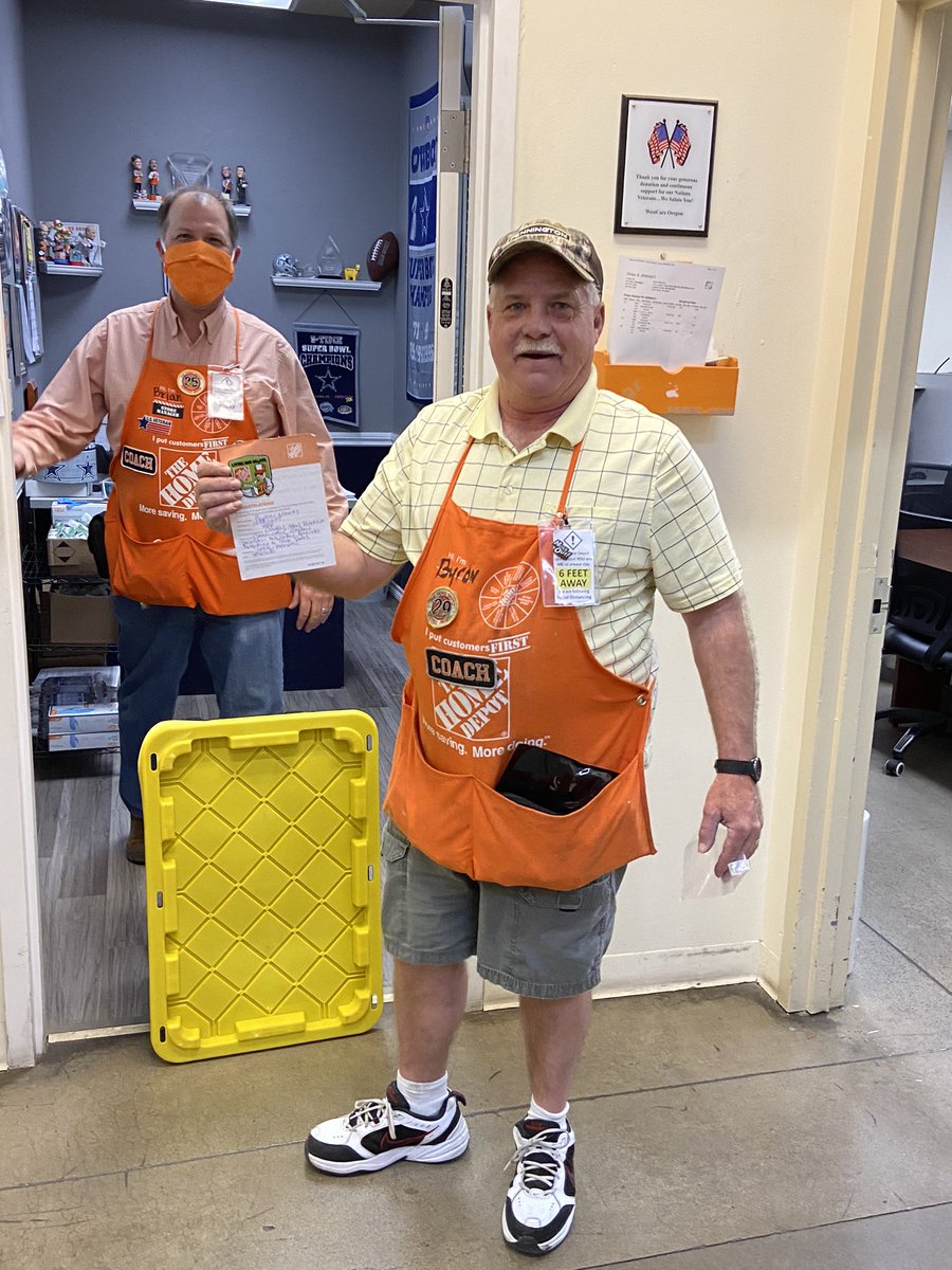 Bryon the sales driver!! Thanks for all you do.@brian4006 <a href="/LaurelHappe/">Laurel Happe</a> @BenKliever <a href="/KenMeek_hd4006/">Ken meek</a>