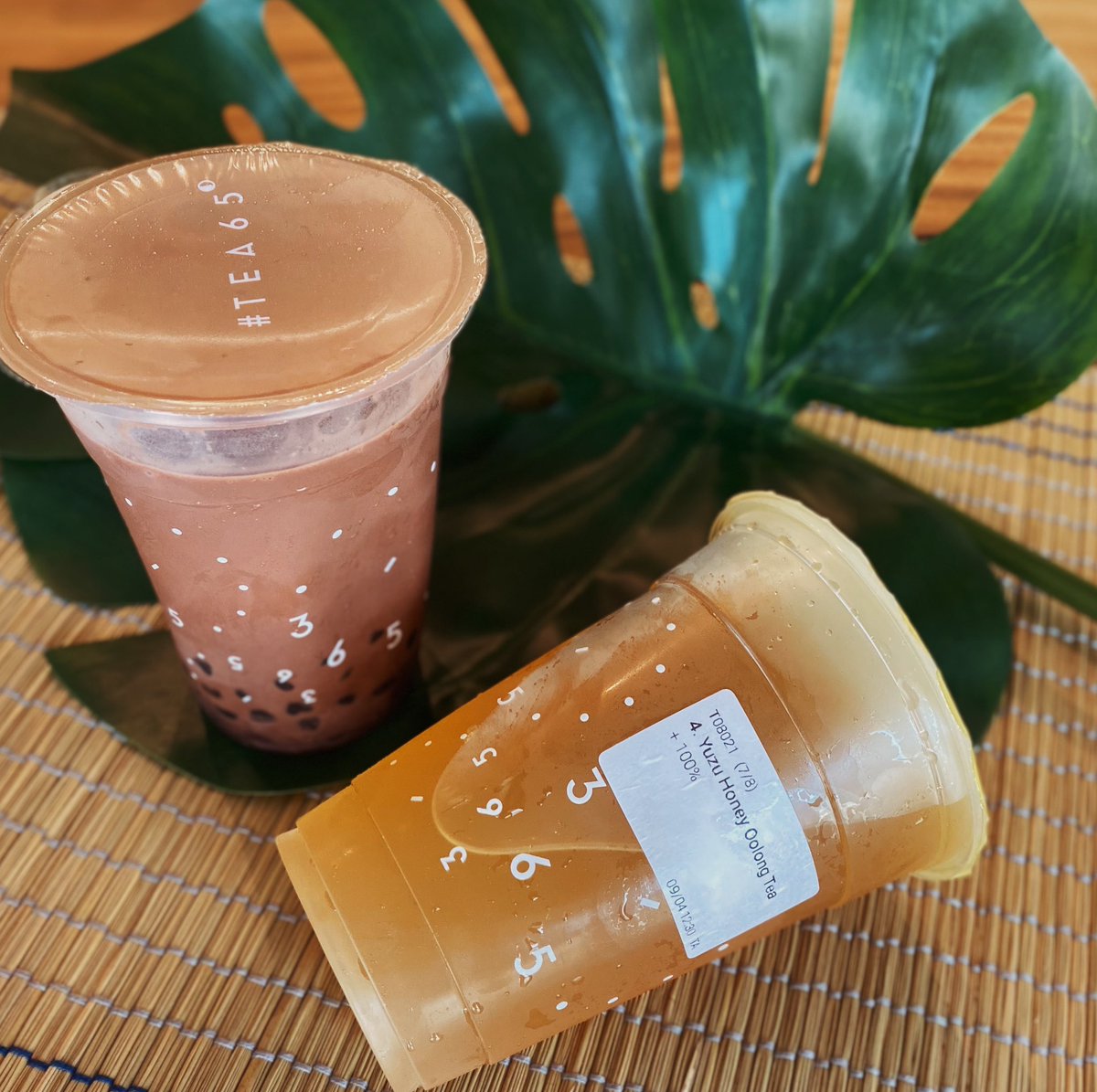 aunteat's tweet photo. ชาอู่หลง &amp; YUZU Honey🗺#TEA65 .อันนี้ส่วนของชาจะเป็นแบบอู่หลง แล้วผสมด้วยน้ำผึ้งกับส้มยูซุ โดยส่วนตัวเราว่ารสชาติของชาจะมีความกลิ่นๆออกมาอยู่ ไม่ได้เข้มมาก แต่ไม่อ่อนเกินไป เพราะโดยปกติยูซุจะฉุนจนกลบชา แต่เราว่าร้านนี้กำลังดีนะ ทั้งยูซุและชายังเข้ากันอยู่ @aroii #รีวิว #ชา https://t.co/5U5gDrogA8