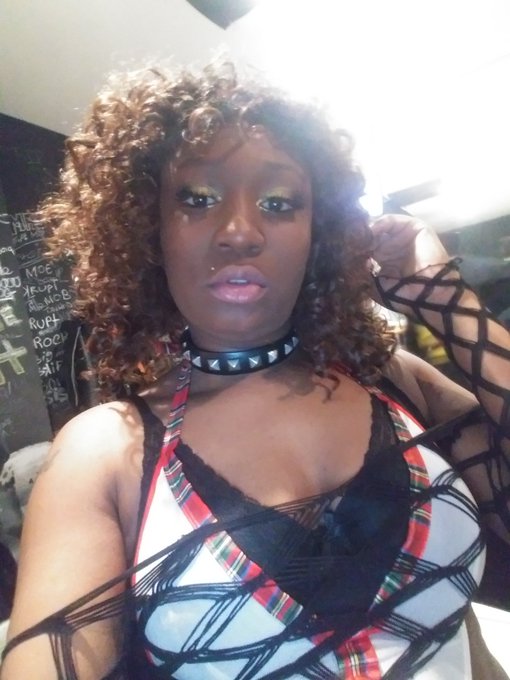 Looking good. Who wanna taste? Lol😈😈😈😈👅👅👅👅💦💦💦💦💦🔥🔥🔥🔥🔥😜😜😜😜😜 https://t.co/4sJilzM1kK