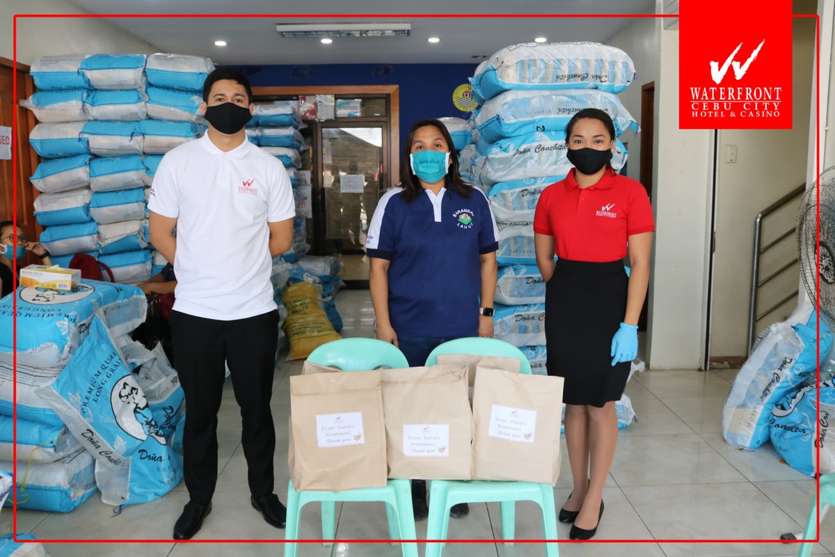 Another day, another blessing to thank for.

Up to this day, Waterfront Cebu City Hotel &amp; Casino, through its simple efforts, continues to show support to all the front-liners of its neighboring communities.

📍Barangay Lahug

#waterfrontcebu
#waterfrontcares