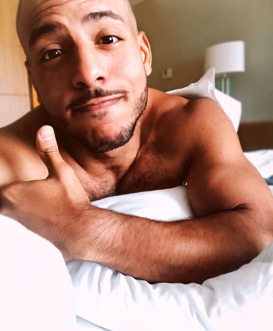 Jay Aquarious 🌹💫 on X: @triplexkale You LEGIT have a twin on Instagram,  unless its you and I just didn't notice yet. 🥴🥴🥴 IG: AnthonyFCabrera  t.cotufWJSQNH1  X