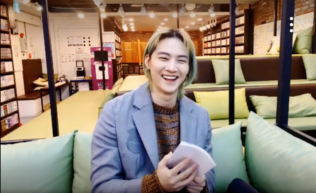 _Jackson_JB_'s tweet photo. คนดีแนะนำหนังสือ #EveryDATE GOT7
#JB
#GOT7 #갓세븐 @GOT7Official
#IGOT7 #아가새
#GOT7_DYE
#GOT7_NOTBYTHEMOON
#EVERYDATE_GOT7 https://t.co/bOtwc5sJUL