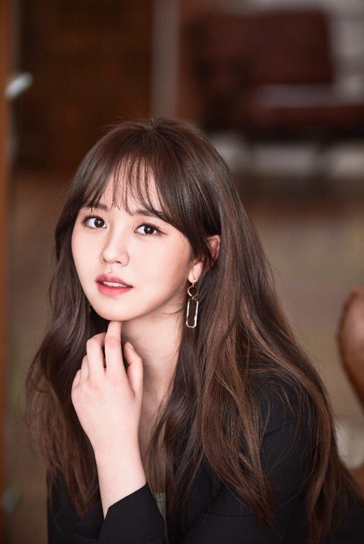 which drama/movie/variety show etc you first knew this actress?actress: kim so hyun