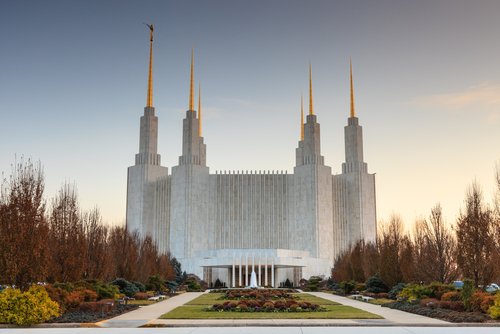 Alright, can someone explain Mormon temple architecture to me? Because I'm intrigued.