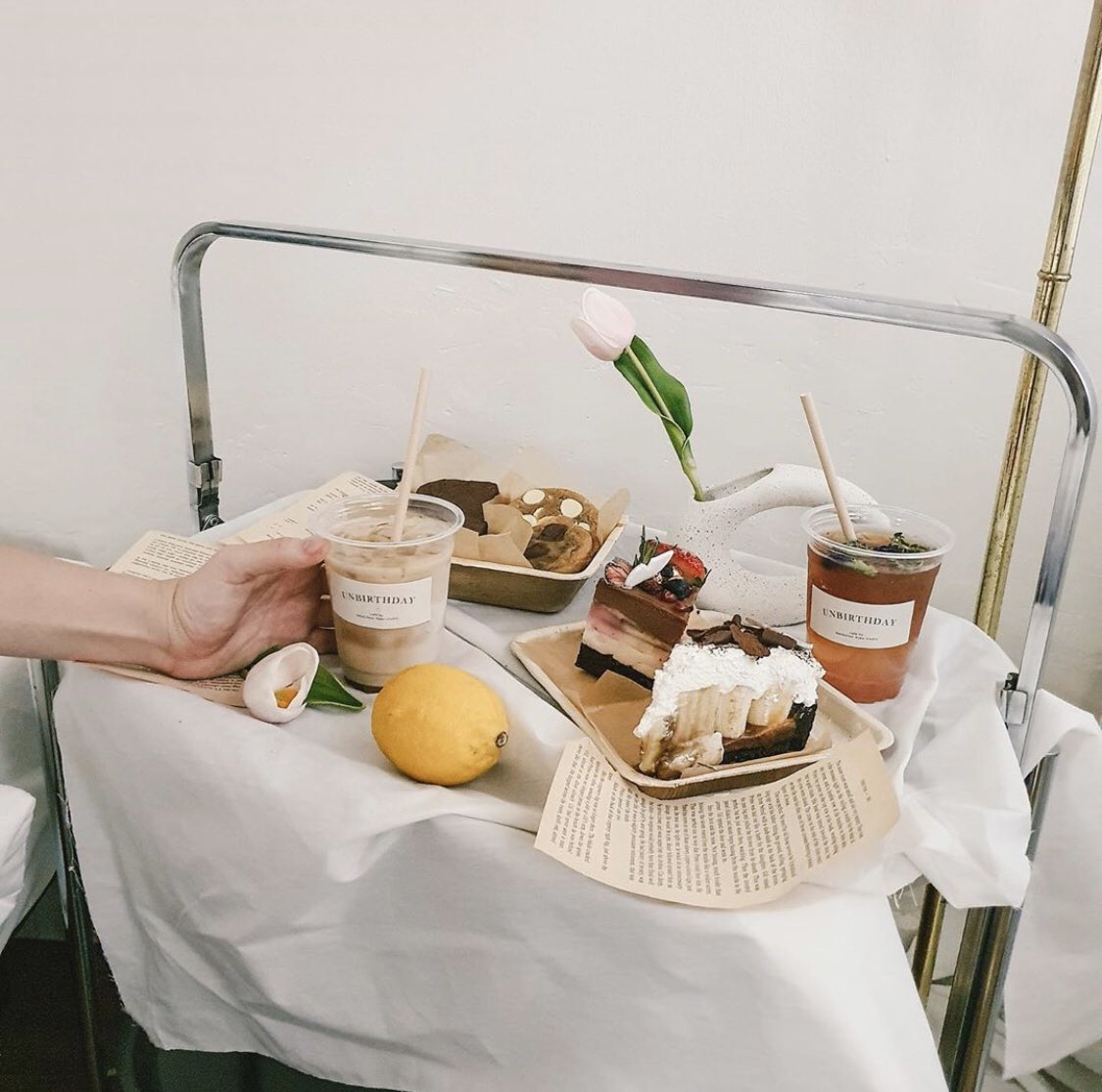 sharewithme18's tweet photo. picnic set at home ของ unbirthday cafe น่ารักมาก ใครอยากได้ฟีลอยู่คาเฟ่อยู่บ้าน ต้องลองงงง💛🌿

ig : unbirthdaycafe #รีวิวคาเฟ่ https://t.co/6mNkkcFc54