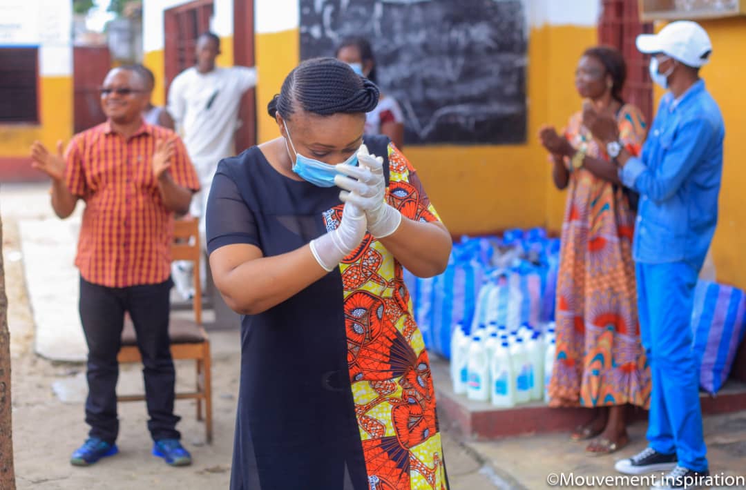 ConsortiumRdc's tweet photo. Les filles de l'école #LEMFU à #SELEMBAO ont été bénéficiaires des kits de résilience et de la sensibilisation sur les gestes barrières par l'association @RienSlesFemmes.
#lachainedesolidaritecontinue
#SolidariteCOVID19
@FifiBaka
@annytenga
@CybelleKamba
@KalizaVanessa https://t.co/v3KFZjbNTj
