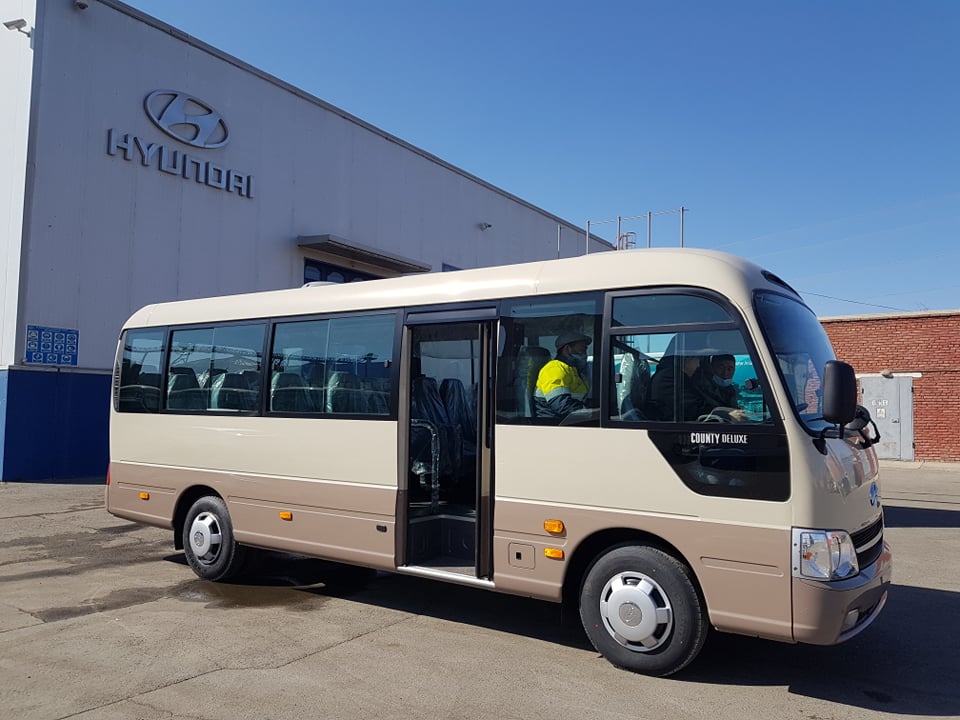 Харилцагчийн захиалга нийлүүлэх хамгийн сайхан...

Европ стандартын County автобусыг сонгосон хэрэглэгч танд баярлалаа.
- Үйлдвэрлэгчийн баталгаатай
Хэрэглэгч та бүхний минь алтан шар зам өлзийтэй байг
#Hyundai_mootors_mogngolia
#Hyundai_truck_and_bus

tel: 9006-1219