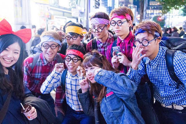 O Xrhsths ガンギマリだよね Sto Twitter ハロウィンになるとオタクコスとかいうクソしょうもないことするゴミ共いるけど 本当の オタクを見習って欲しい そんな格好少しもしねえんだよ