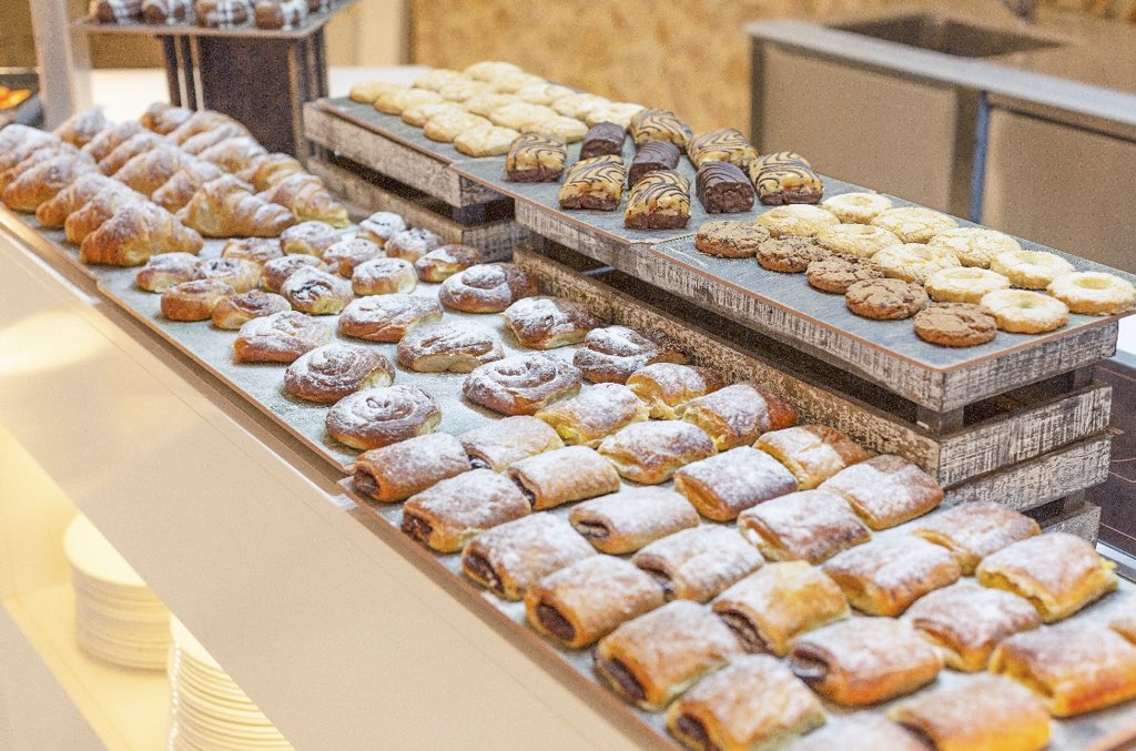 marhotels's tweet photo. Soñar con los #desayunos de #MarSenses Puerto de #Pollensa & #Spa hará más corta esta espera 🥐
| Dreaming of the #breakfasts at Mar Senses #PuertodePollensa & Spa 🥐 will shorten this wait time.
.
#pensandoenvacaciones #thinkingofholidays #Mallorca #vacaciones #holidays https://t.co/FzZnLOKhkh