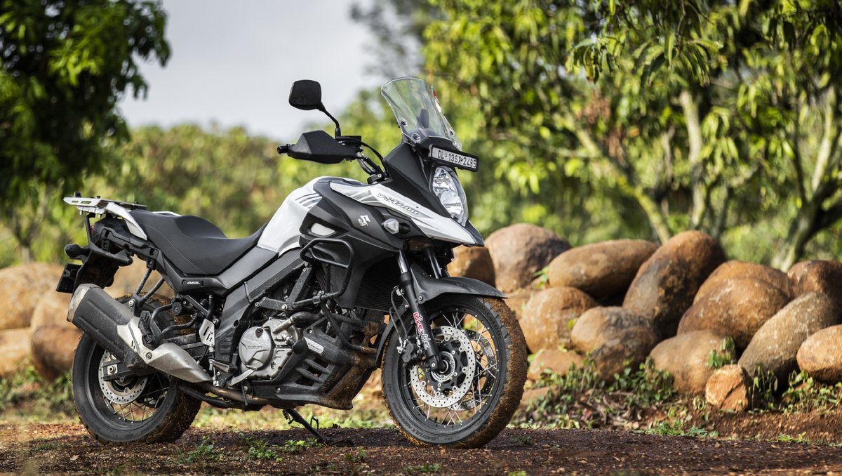 BikeWale's tweet photo. The V-Strom 650 is a middle-weight adventure tourer from Suzuki with comfortable riding ergonomics and a good low-speed ride which makes it easy to ride even the city.
Do you see it in your garage?
#BWPhotos #bikes2020 #bikes #bikelife #motorcycle #VStorm650 #Suzuki #650XT https://t.co/qAKbT4BvCS