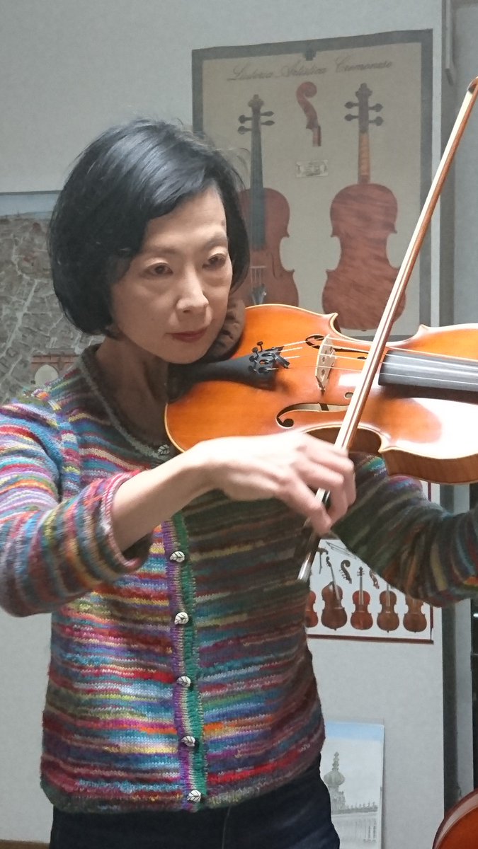 UniKent_Music's tweet photo. Excited to see recordings for the Virtual Music Project still continued over the Easter break: here's photos from some @unikent #alumni, including one from Junko all the way from #Tokyo! #unikentVMP #UniKentHomeWorking #MusicInIsolation @jfbridge23 https://t.co/nVLhwoStqf