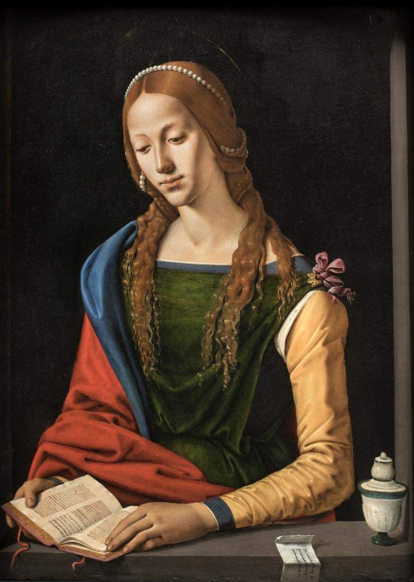 BarberiniCorsin's tweet photo. Una ragazza alla moda più che una Maria Maddalena. Le sopracciglia sono rasate così come l’attaccatura dei capelli, così da rendere la fronte alta. I capelli sono lasciati ricadere sulle spalle e un po’ raccolti in trecce come facevano le nobili dame non sposate #andavadimoda https://t.co/dZDMeMMzn8