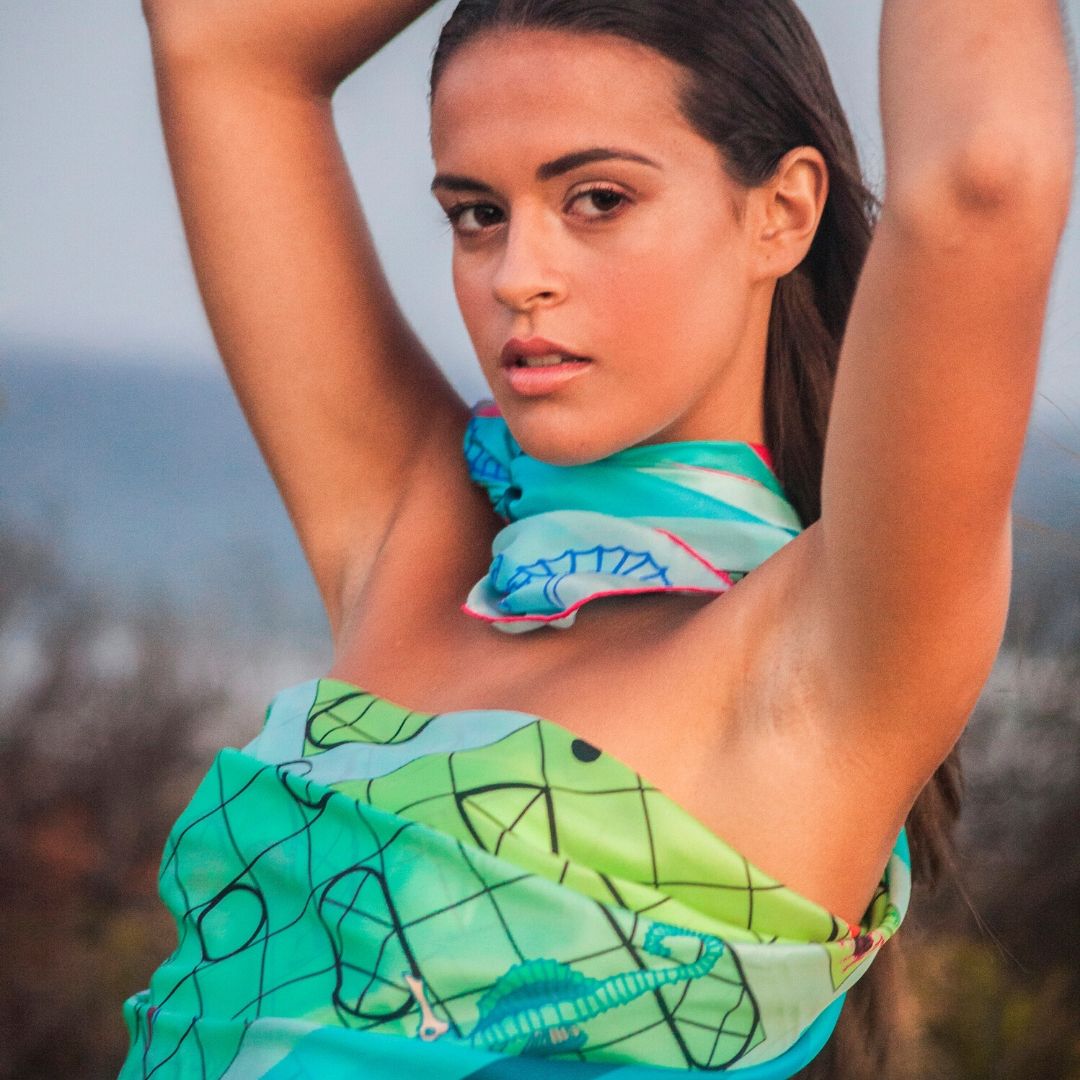 "There's no end to the sea." - Samuel Beckett 🧜‍♀️
▪️
Explore our Botteghe Collection and one of its foulard, il Mercante!
▪️
#Orequo #SS20 #silk #madeinitaly