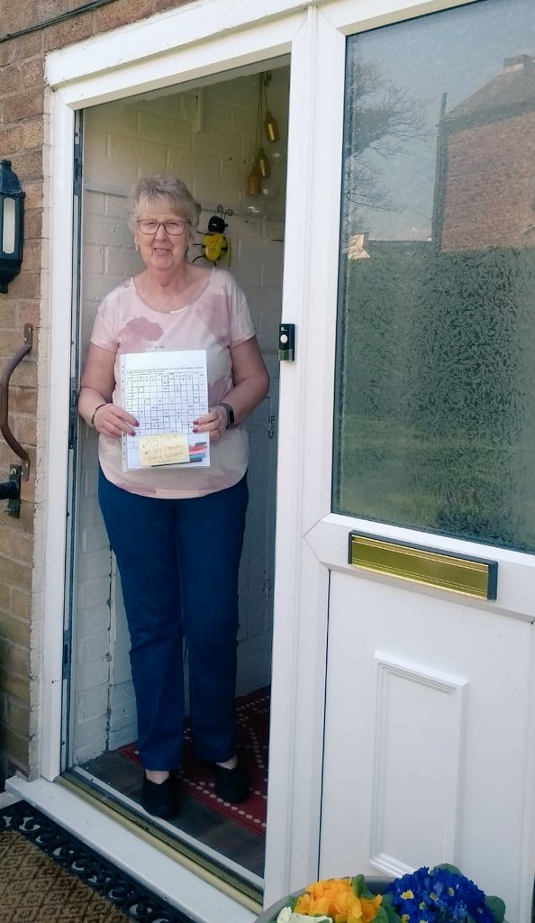 Melissa91417396's tweet photo. From a distance Tenants of the sheltered housing community recieving Isolation Activity packs, thanks Emma Bradley going out delivering!! I have had some lovely phone calls to say thankyou and how it's occupied Thier minds during this worrying time🤗 #staypositive @ForHousing https://t.co/ghh0b7PE9K
