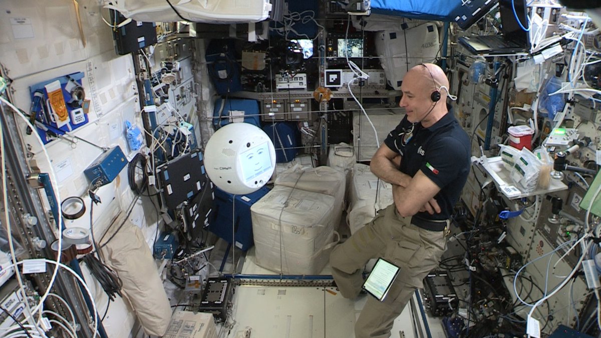 DLR_de (@dlr_de) on Twitter photo #CIMON-2 🤖 meistert seinen Einstand mit <a href="/astro_luca/">Luca Parmitano</a> auf der #ISS: dlr.de/content/de/art…
#KI #MadeInGermany #CIMON-2 🤖 meistert seinen Einstand mit <a href="/astro_luca/">Luca Parmitano</a> auf der #ISS: dlr.de/content/de/art…
#KI #MadeInGermany