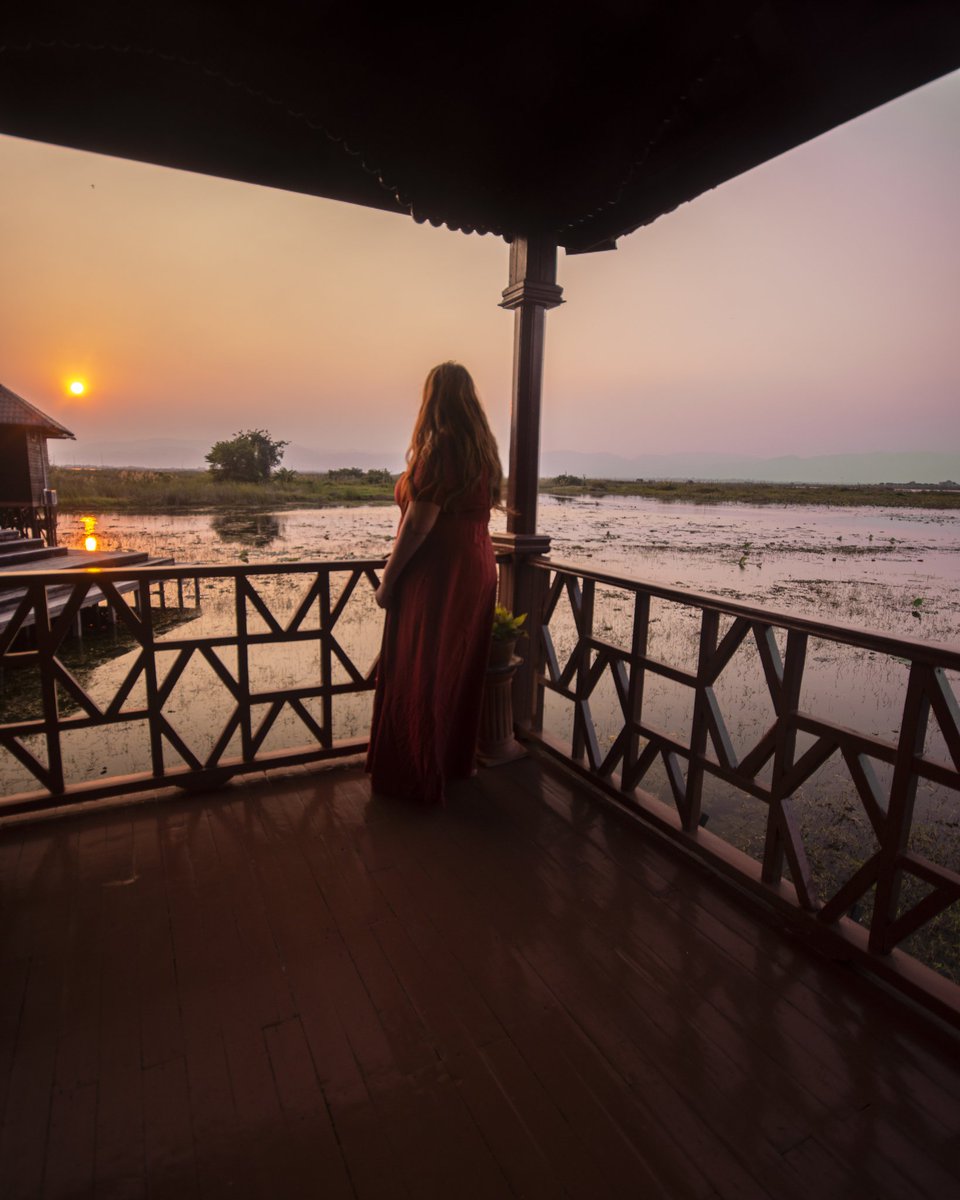 Serenity_Inle's tweet photo. “It is almost impossible to watch a sunset and not dream.” (~Bern Williams~)
.
.
.
📸:@backpackerswanderlust
.
.
.
.
#tillwemeetagain #stayhomesavelife #staypositive💯  #goodvibesonly #myanmar🇲🇲 #covidkindness #InleLake #memoriesoflife #inthistogether #sunset #dreamy #nostalgic https://t.co/nJIjJ8CfSK