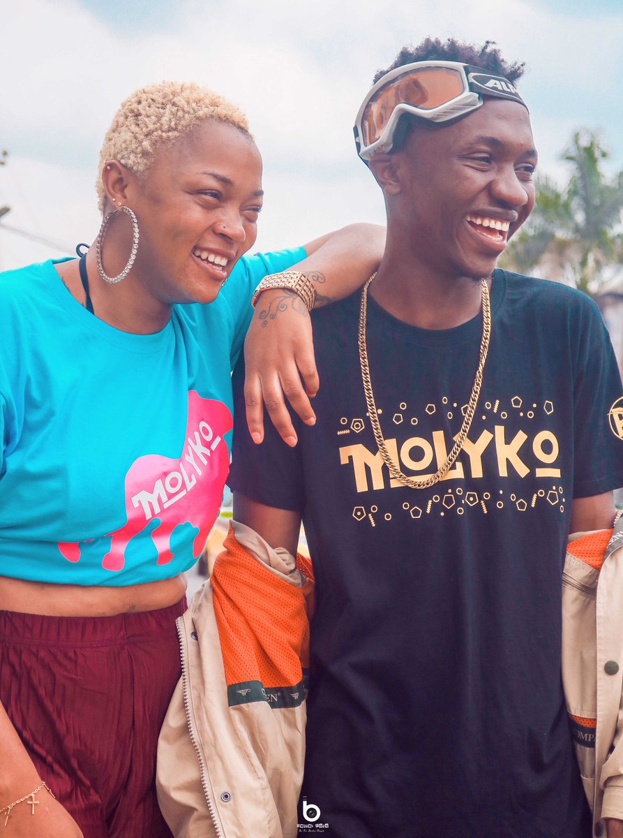 AkuchuClovis's tweet photo. Did a shoot for this brand Molyko
And I really like the connection. 

What do you think. https://t.co/Ik2ztN1nf1