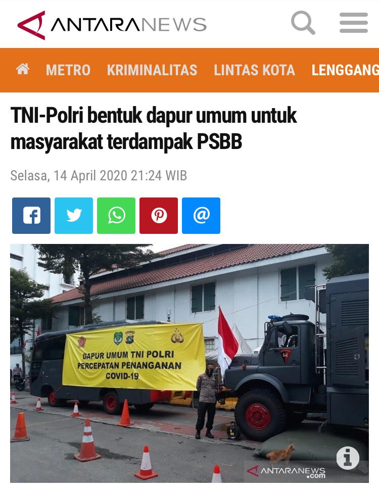 WandaSa11032909's tweet photo. Sinergitas TNI Polri membantu Masyarakat antisipasi dampak PSBB dengan membantu mendirikan dapur umu dimana masyakarat bebas makan gratis
#DapurUmumTNIPolri https://t.co/u9Q3Nqf0Hh