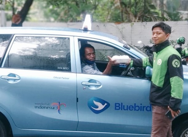 ryan_nus's tweet photo. Sangat setuju yg kesusahan karena corona bukan cuma ojol saja.

Oleh karena itu kemarin2 kami driver @GojekOnTwitt @GrabOnTwitt juga sempat membantu menyalurkan bantuan dari para donator, targetnya juga kepada pekerja2 informal ini

Saling bantu yuk 🤗 https://t.co/IZD4ictwao