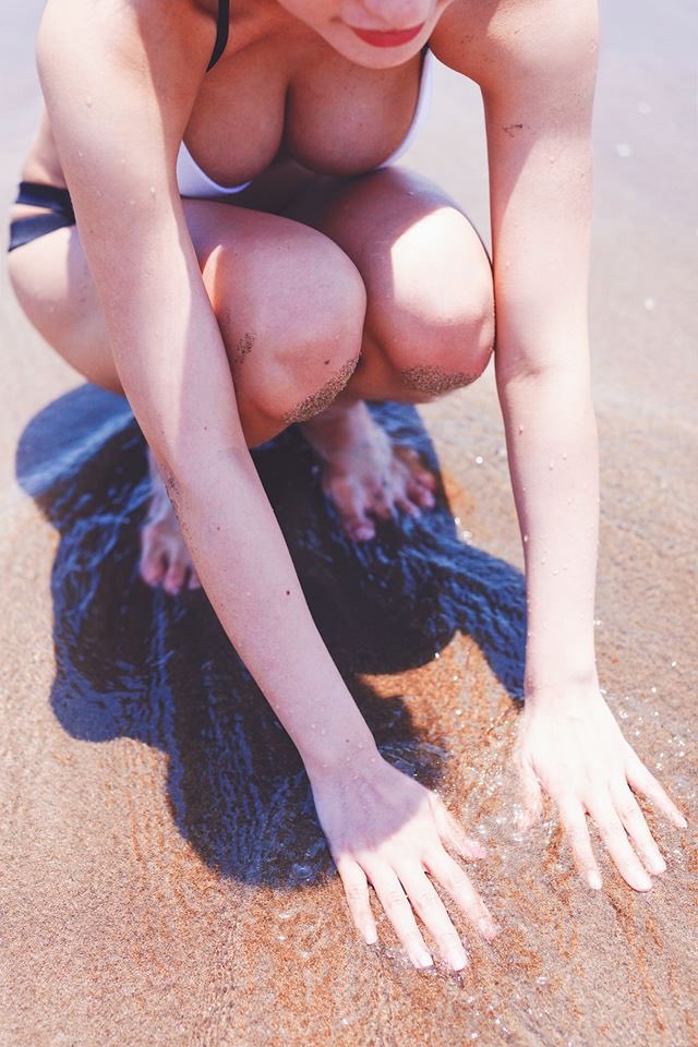 vnp719's tweet photo. 人類衰退前、とある夏の思い出 https://t.co/XOIxGjZIOH