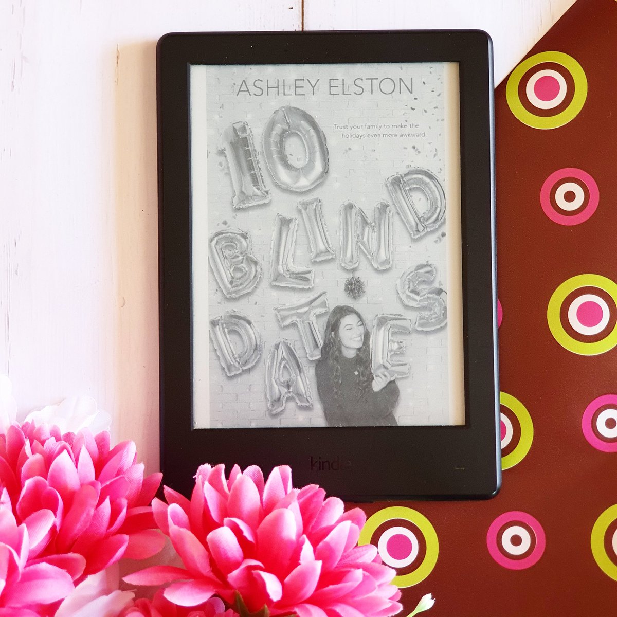 AnkevanZweel's tweet photo. Day 20 in the Lockdown Madness Any Recommendations for fun light YA Romance similar to #10BlindDates, #TheUpsideofFalling and #TweetCute?
Interesting fact that all 3 these books have delicious baked sweet things...
I'm currently busy with 10 Blind Dates by @ashley_elston https://t.co/DIq7QuLMrH
