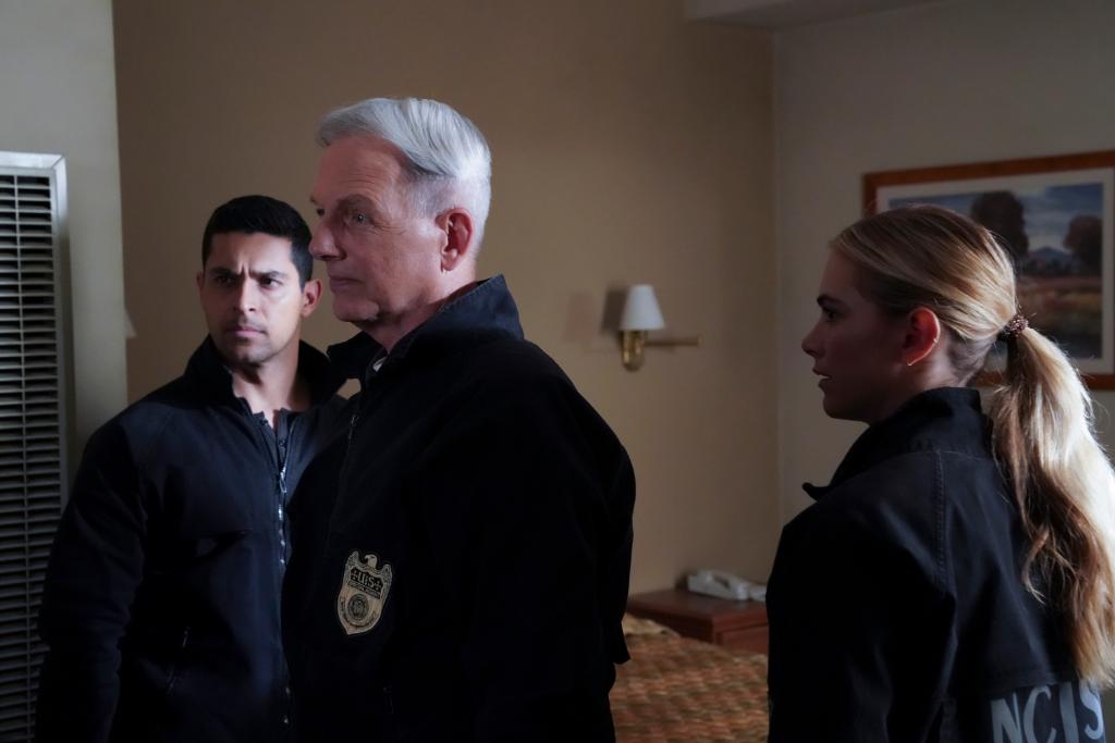 ncisverse's tweet photo. Digging through evidence of the past can bring up painful memories. Don't miss the latest full episode of #NCIS: https://t.co/XyoI7WaaP2 https://t.co/sjfg9zdddU