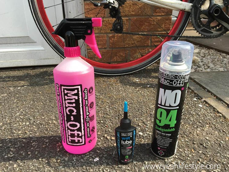 yeahlifestyle's tweet image. Our April #Gift Guide is perfect for anyone who loves #Cycling. We feature @wildswimming Lost Lanes North #Book, @Indik8a Safety Signalling System, @planetxbikes &amp;amp; @podsacs Daytripper Saddlebag &amp;amp; @muc_off Clean Protect Bundle:👉yeahlifestyle.com/april-gift-gui… 👈 [ad-gifted] #blogger #uk