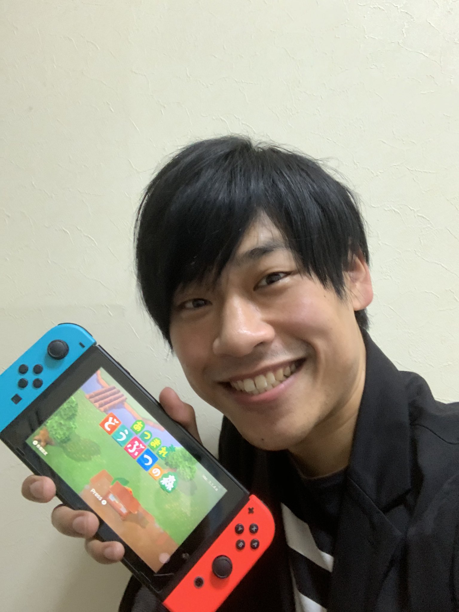 岩崎 諒太 三浦のかっちゃん Poppepan2 から自撮りバトン来たー こないだの第7世代回のやつ 基本自撮りせんからあんまなかったー コロナに負けずにみんなで頑張ろう お家で 俺は高橋信 Makoto Tenpa