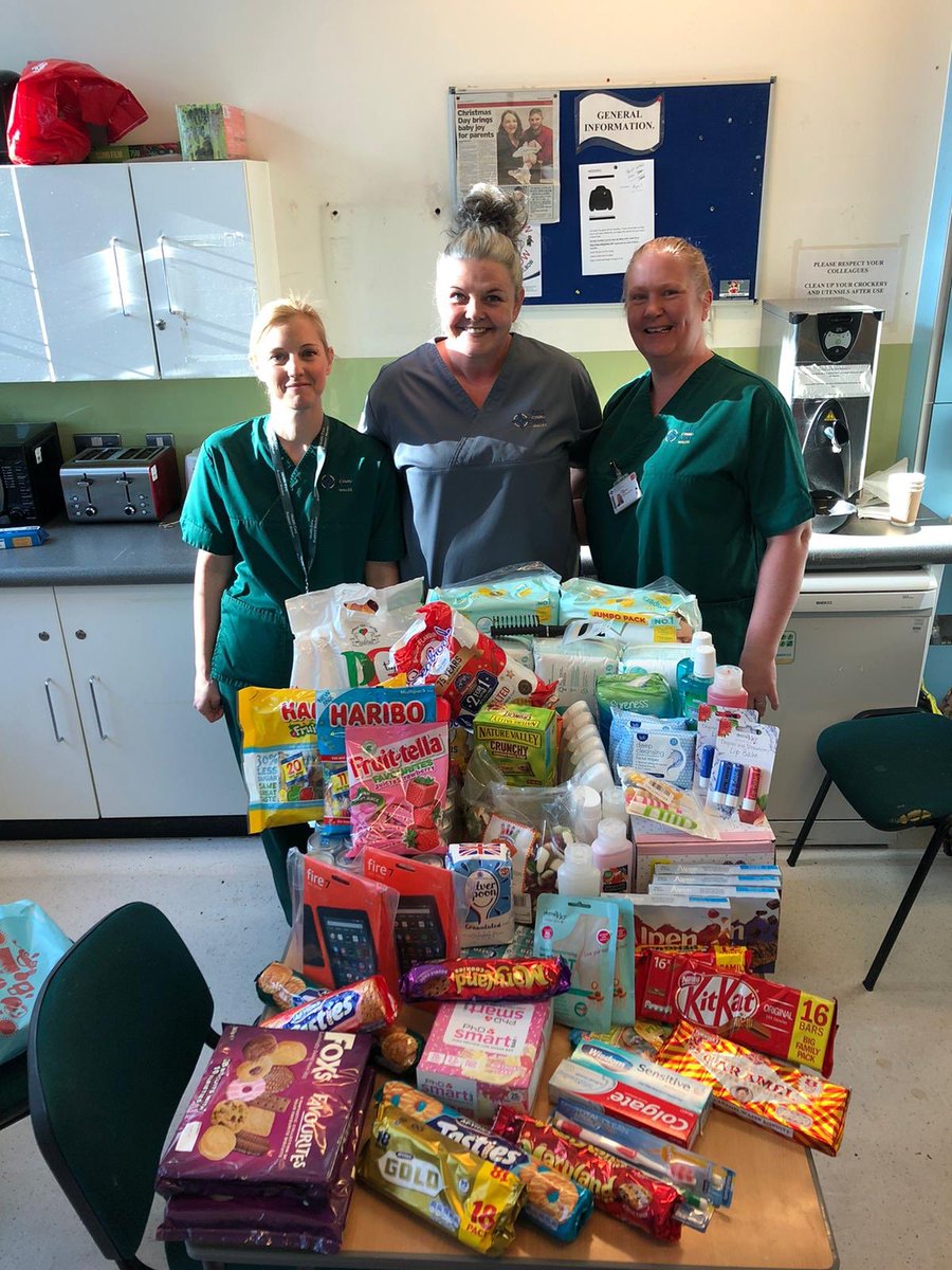 gemmalrowe's tweet photo. Happy faces at the maternity ward Heath yesterday with all they generous donations thank you to everyone who donated I couldn’t of done it without you all 🌈❤️🏴󠁧󠁢󠁷󠁬󠁳󠁿 https://t.co/qHqPv5GC7Q