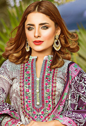 ZVbrand's tweet photo. Zeevaro is taking online orders for our Summer Season Lawn Collection Vol 1-2020. For prices, more pics and to place orders place contact us directly on our FB page or our WhatsApp number 03158046855.
#ZeevaroFabric #ZeevaroCollection #BrandZeevaro #ZeevaroSummerCollection https://t.co/CLskGU8iMg