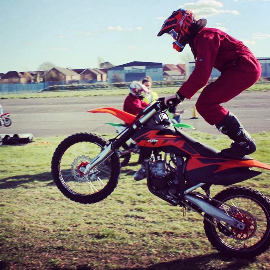 tigersdisplay's tweet photo. #wheeliewednesday in the sunshine ☀️ We can’t wait to@get back on the bikes! #charity #stunts #displayteam #bikerkids #est1980 #tigersmdt https://t.co/VUTLRRadFP