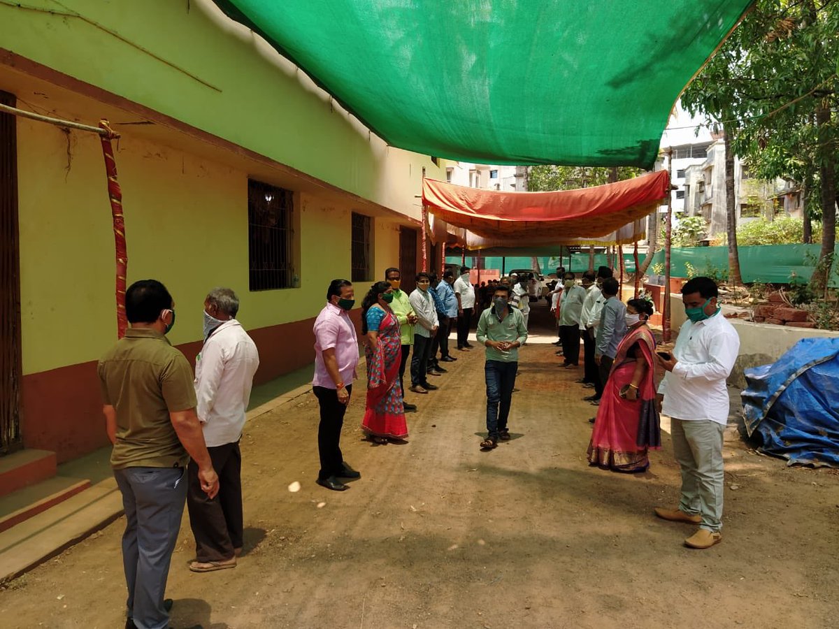 NiteshNRane's tweet photo. In Kankavali 1st day of “Kamal” thali .. today 200 people were served! https://t.co/PefFCL9okD
