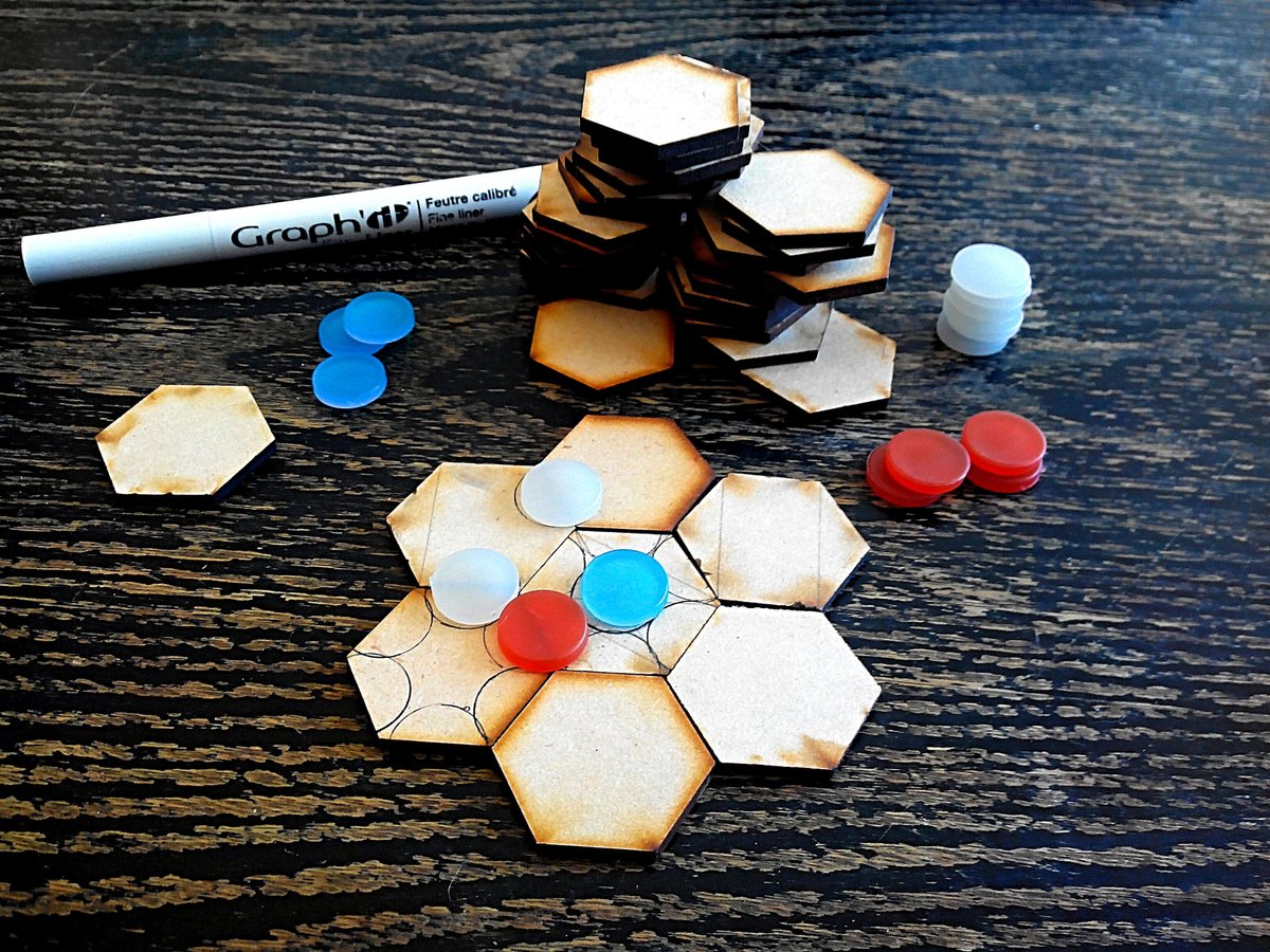 patatetenebres's tweet image. Hum... Quand tu es un peu maniaque et que la découpe laser ne tombe pas pile poil... Prototype de jeu abstrait en cours de développement.
#Distran #Prototype #Prototest #jeudetuiles #jeuabstrait