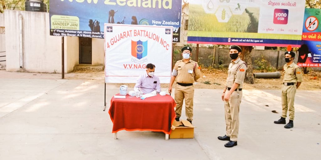 DefencePRO_Guj's tweet photo. #NationalCadetCorps #Gujarat #Anand Cadets of #4GujBn #13GujBn #2CTC attending mrng briefing 4 #ExNCCYogdan ready 4 daily fight against #COVID19 #CoronaWarriors @SpokespersonMoD @HQ_DG_NCC @DDNewsGujarati @PIBAhmedabad @mygovindia @InfoGujarat @drajaykumar_ias @CMOGuj https://t.co/I3rAhy0RGz