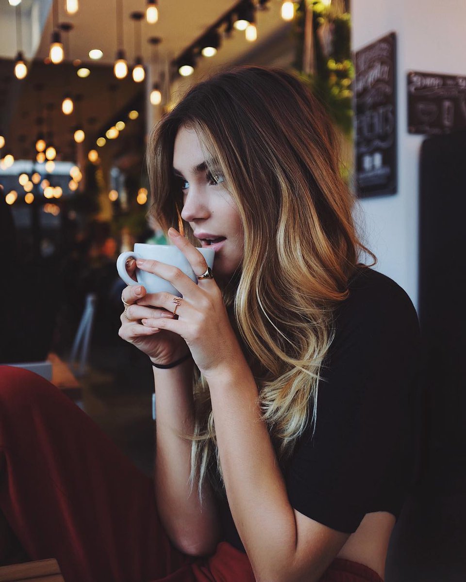 NIAMH FINNIGAN 

we don'т ғιт ιn well вecaυѕe we are jυѕт oυrѕelveѕ

∆ 7th year Gryffindor 
∆ Quidditch fan 
∆ Seamus' Daughter
∆ suffers from renal dysfunction

∆ multiverse
∆ detailed + experienced 
∆ writer: #qυeeɴ

⇄ ＆ ♡