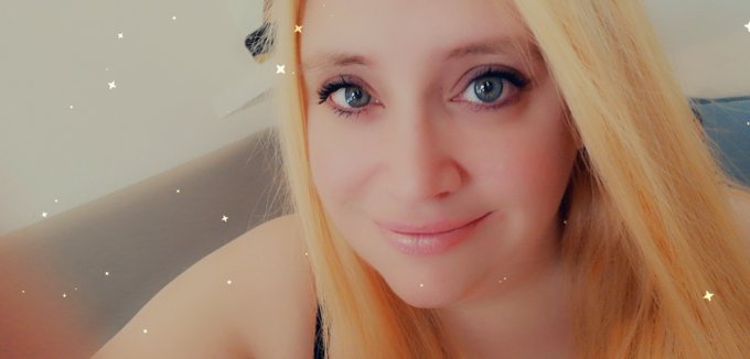 Was sagt Ihr welche Haarfarbe soll es jetzt sein? Das Blond das ich im moment habe, das Braun das ich<a href="/tag/telefonsex"class="tags"><span>#telefonsex</span></a>