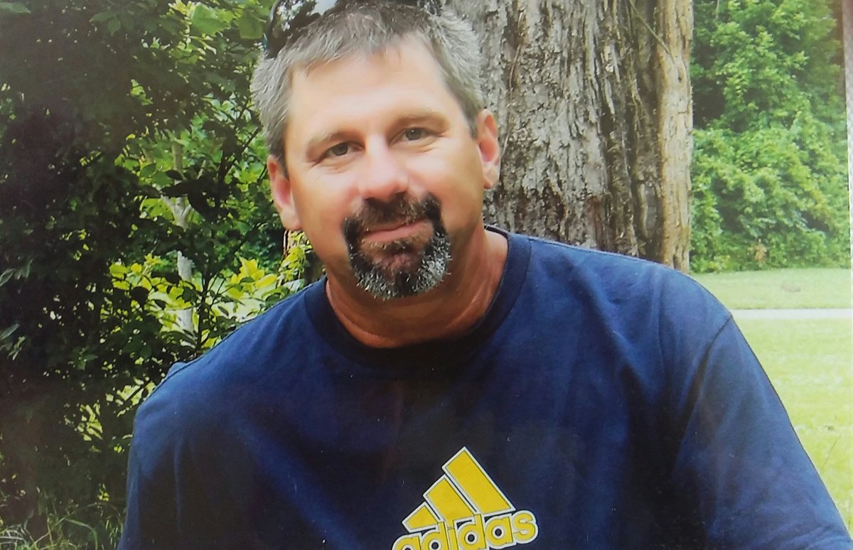 sportsmom9433's tweet photo. My Big Guy... His 2+ year cancer battle ended on Easter... He was a wonderful husband and the best hands-on Dad... We'll lay him to rest today 💔❤️ https://t.co/olaPpzB7PY