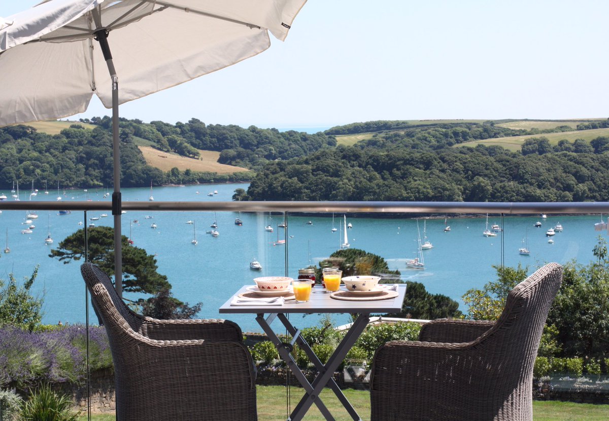 Competition to win 3 nights at our Cornwall B&amp;B on my Instagram @hirkemmyns_bnb for #nhsheroes working tirelessly during #COVID19. Time to #treatournhs #ThankYouNHS (entries on Instagram only please).