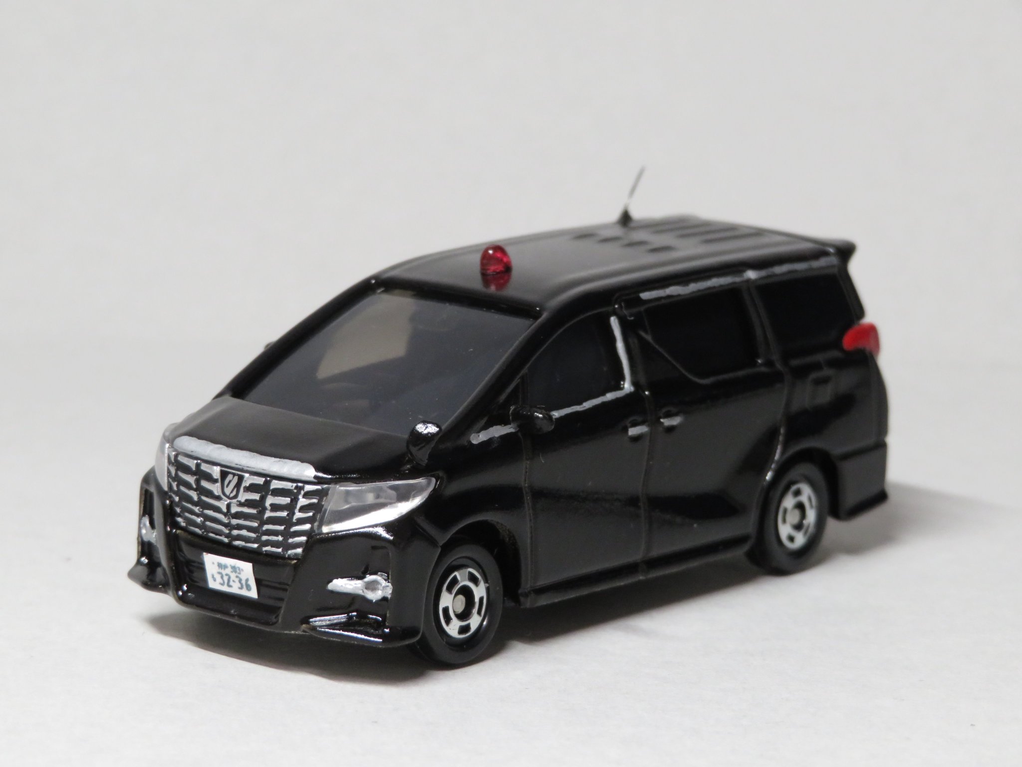 TOYOTAアルファード警察 TOYOTAアルファード警察 暴走族取締用車として交通部に導入され