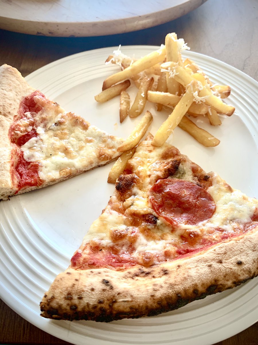 FoodieDerry's tweet photo. Last nights dinner went one better than a #fakeaway , we went full on #fakerestaurant and all delivered to the door. @nonnas_wood_fired bake at home pizza was amazing, almost in restaurant quality. Even added some Parmesan fries. 1/2 https://t.co/zYClhbkalb