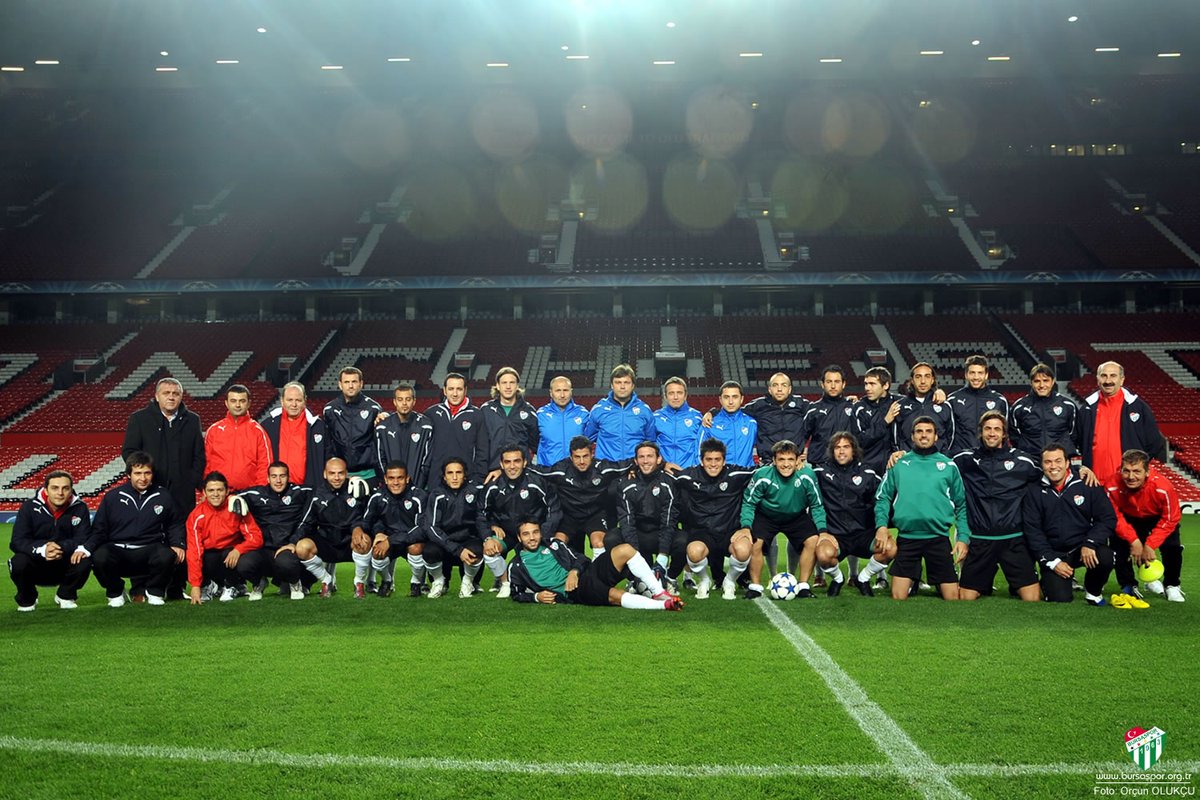 Bursaspor Taraftari Auf Twitter Bursaspor Sampiyonlar Ligi Nde Rakibi Manchester United Ile Karsilasmadan Once Old Traford Da Son Antrenmanini Yapti 20 10 2010 Https T Co Uwrbz7vutr