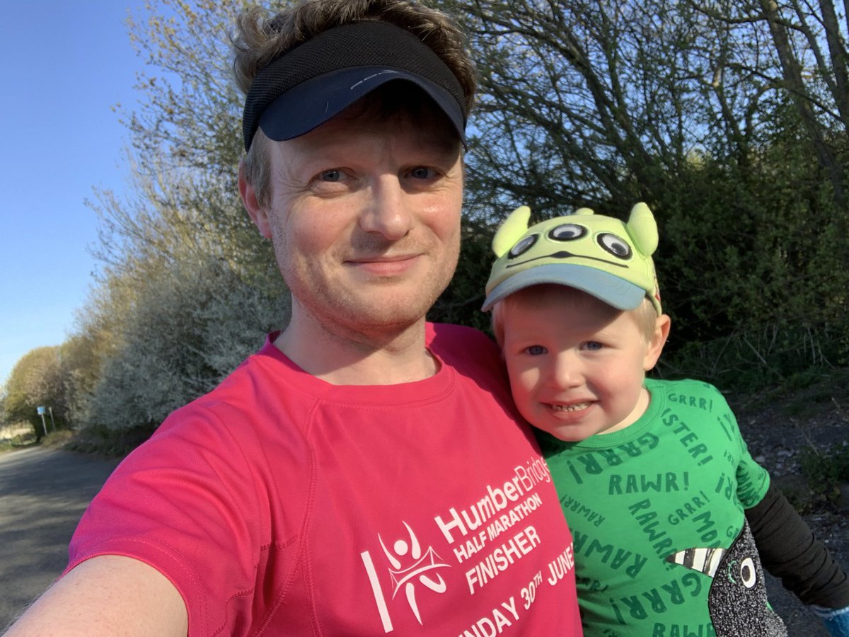 _Michaeldhill's tweet photo. 10 in 10 challenge - Day 8 whilst wearing my @HumberHalf_M hot pink tee for #prettyinpink 😅

Pushchair run this morning which was tough but forced me to run slower. Daniel only ran with me for about 400m.

#seeyorkrunyork #gladtobegrim @seeyorkrunyork @IGUNrunning https://t.co/slgWvpXxUb