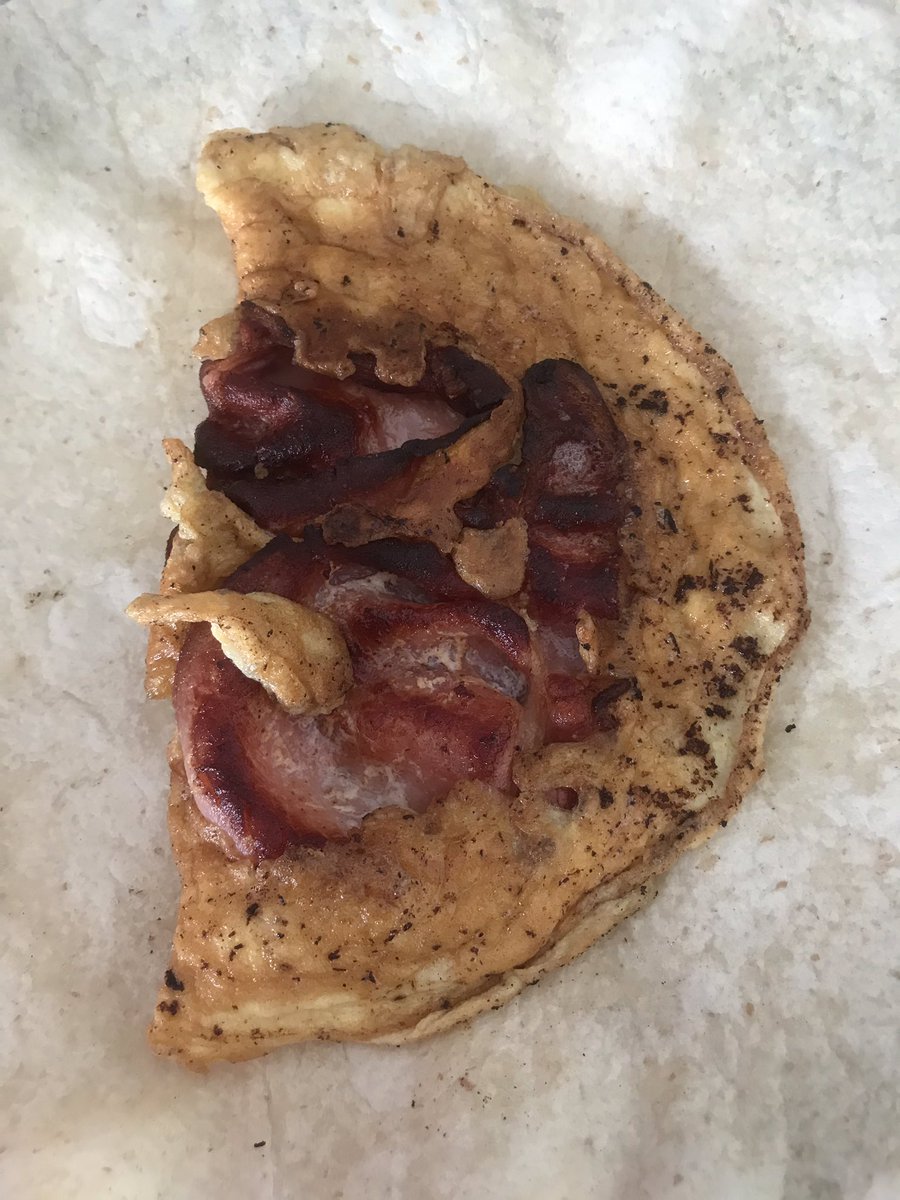 Moz0373Runner's tweet image. Bacon one egg omelette wrap... #breakfast #simplebuttasty start the day well... another day of sunshine, running to do... and evening my tannage out... Have a fab day all!!!
