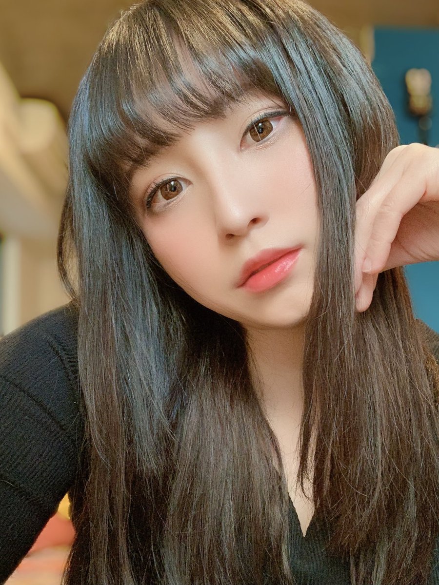 鈴川愛依は4 4に生誕liveで歌うらしい A Twitter やむちゃん Ayaka Ds 自撮りつなぎ バトンありがとう やむちゃんの歌声は鳥肌立つほど素晴らしい 早くライブで聴ける日が来るといいなぁ 前回ショートヘア縛りしたので 今日はロングで ロングヘアの 撫子さん